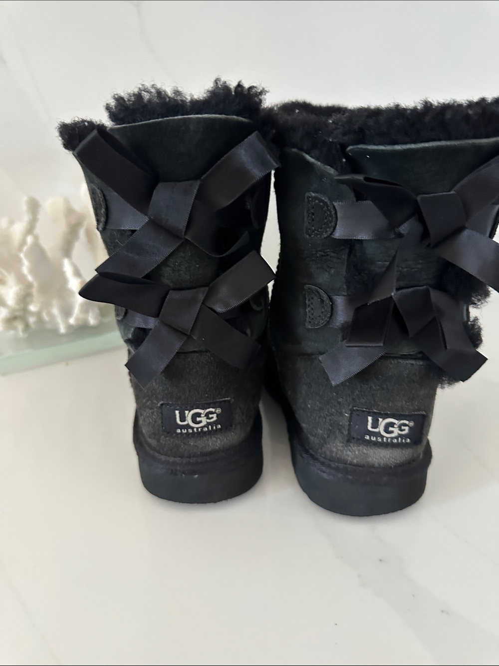 UGG girls Bailey Bow Boot - Black. Size see pictures. Size 2.